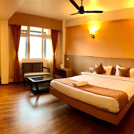 Orange Homestay Shillong Eksteriør billede