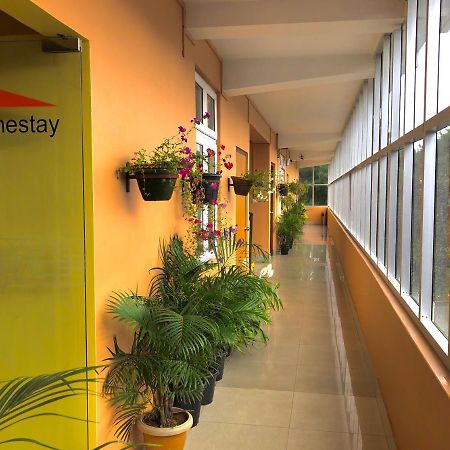 Orange Homestay Shillong Eksteriør billede