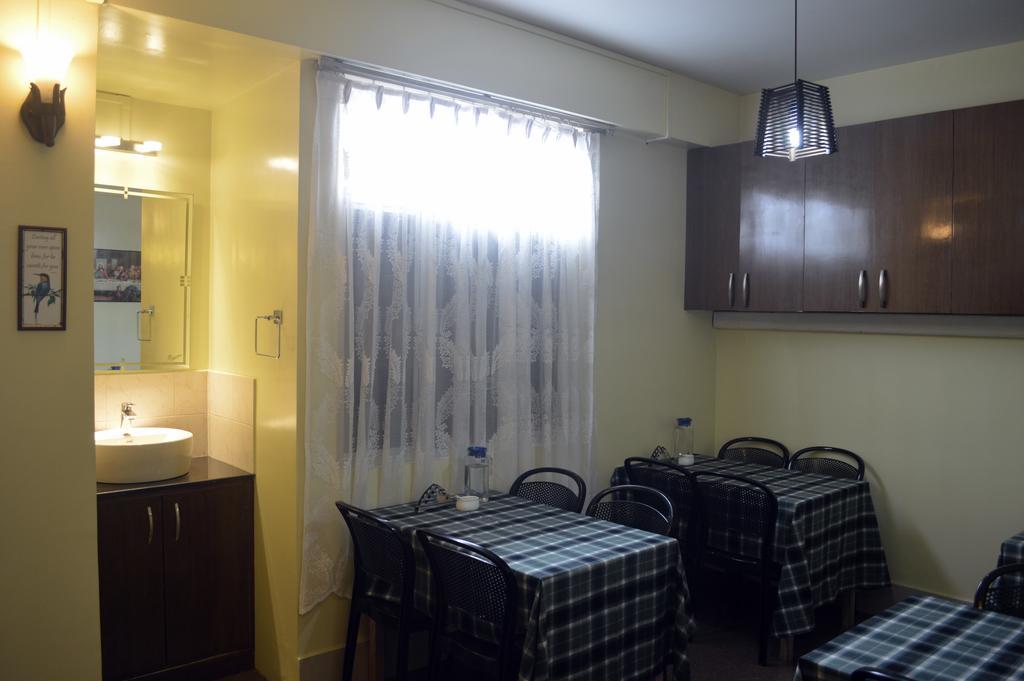 Orange Homestay Shillong Eksteriør billede