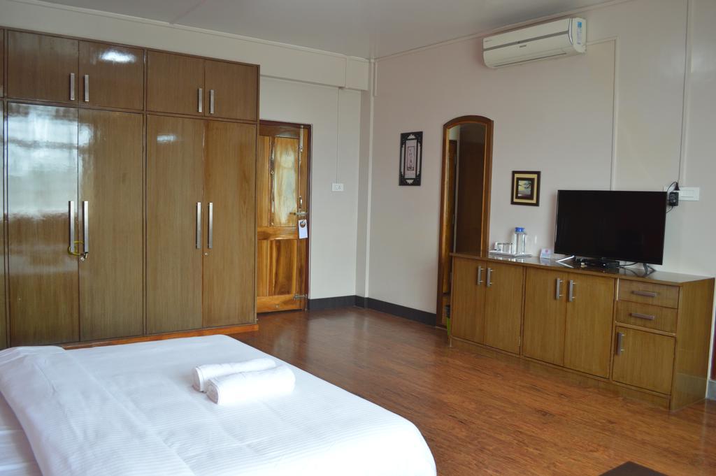 Orange Homestay Shillong Eksteriør billede