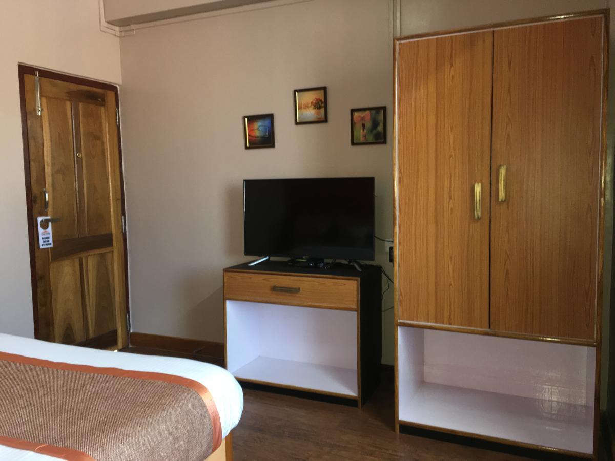 Orange Homestay Shillong Eksteriør billede