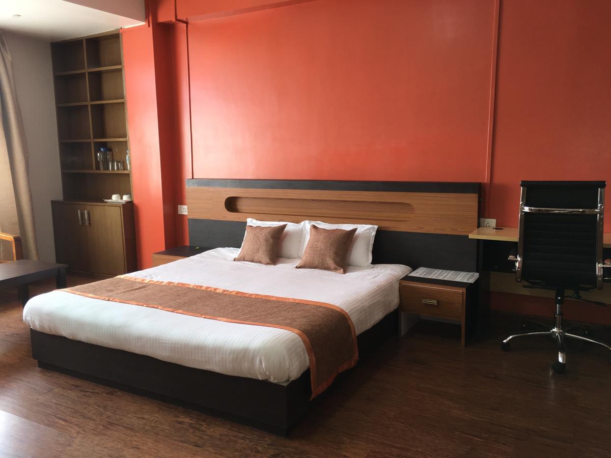 Orange Homestay Shillong Eksteriør billede