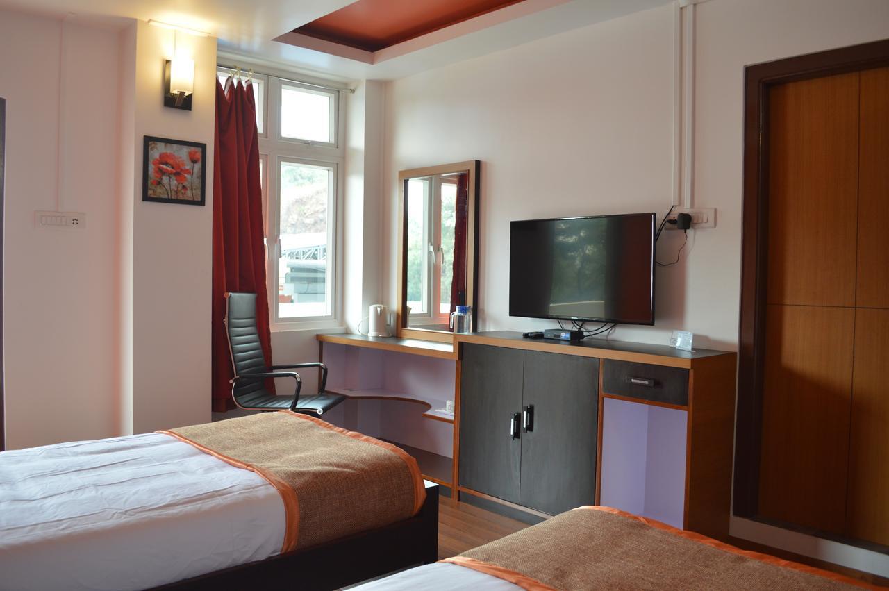 Orange Homestay Shillong Eksteriør billede