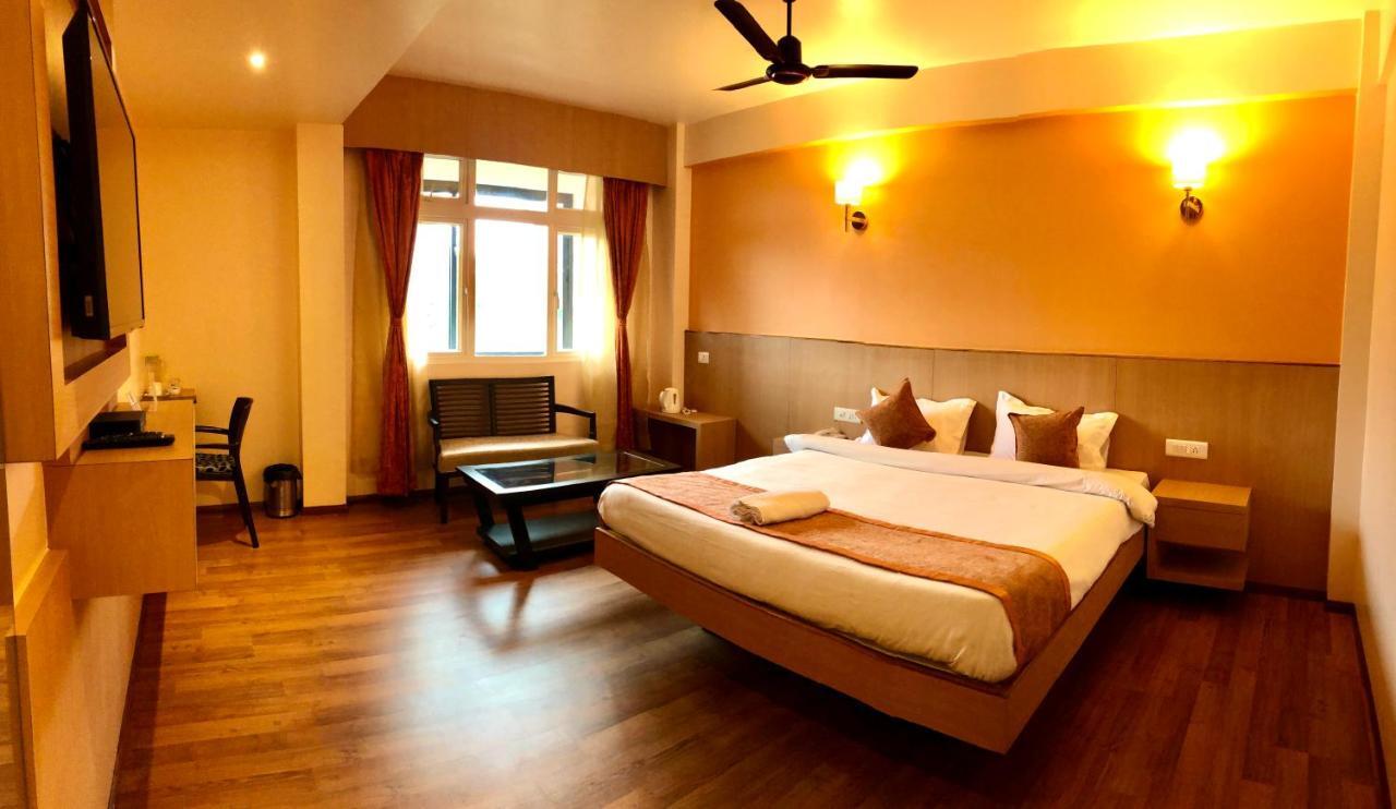 Orange Homestay Shillong Eksteriør billede