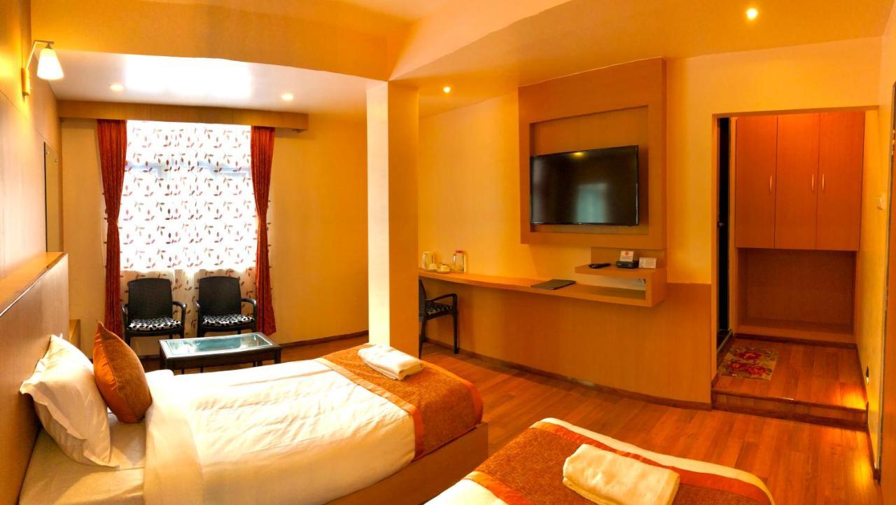 Orange Homestay Shillong Eksteriør billede