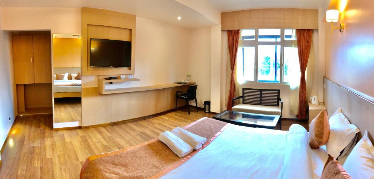 Orange Homestay Shillong Eksteriør billede
